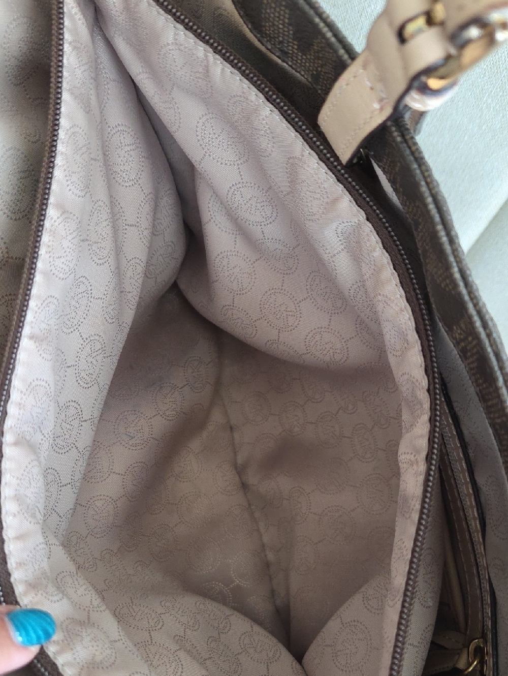Michael Kors Jet Set East West Signature Monogram Tote Bag in Brown - Picture 10 of 17